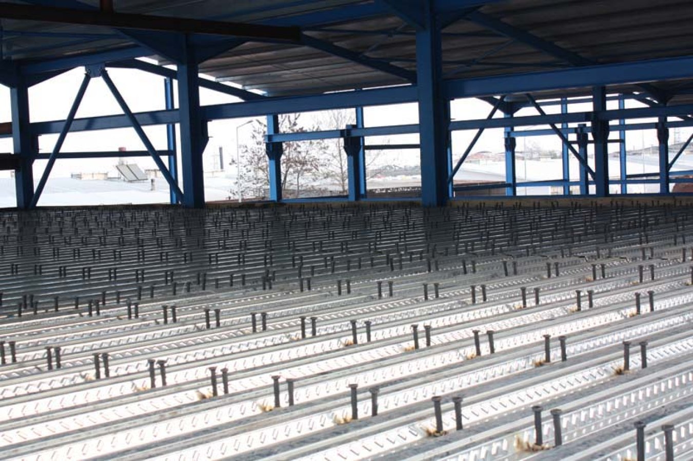 Stud Çivisi ile Yapılarınızda Maksimum Güvenlik